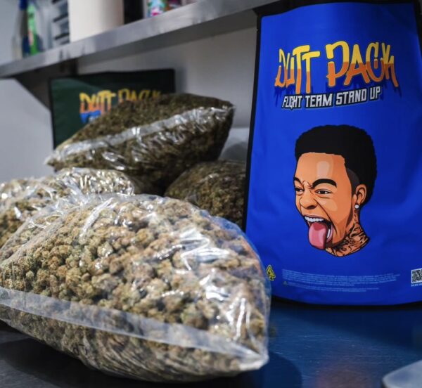 Duttpack | Dutt Pack Weed | dutt pack pound bag | Duttpacks.com